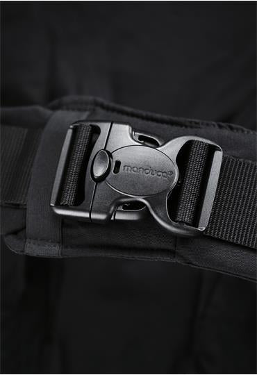 manduca® XT Monochrome Obsidian & FREE Pabobo Nightlight (valued at $20)